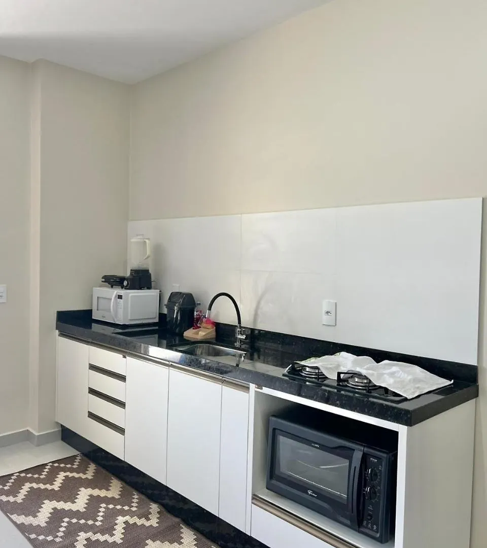 Apartamento Em بومبينهاس شقة